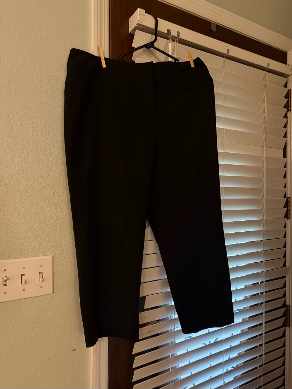 Sandro Black Cropped Women's Trousers